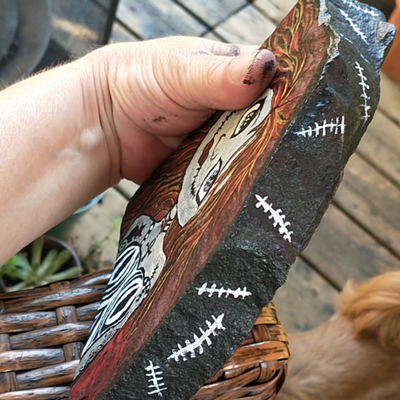 🇨🇦 Punk Rock! Goth Girl Hand Painted on Stone - Picture 7 of 8